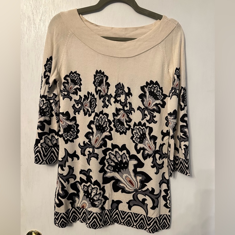 Beautiful WHBM Scoop Neck Sweater with Floral Design - Size M